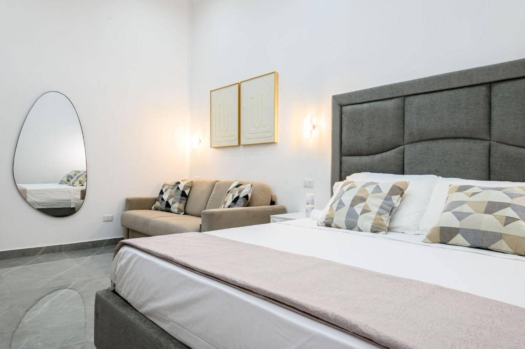 Giordano Suite Center Naples Extérieur photo