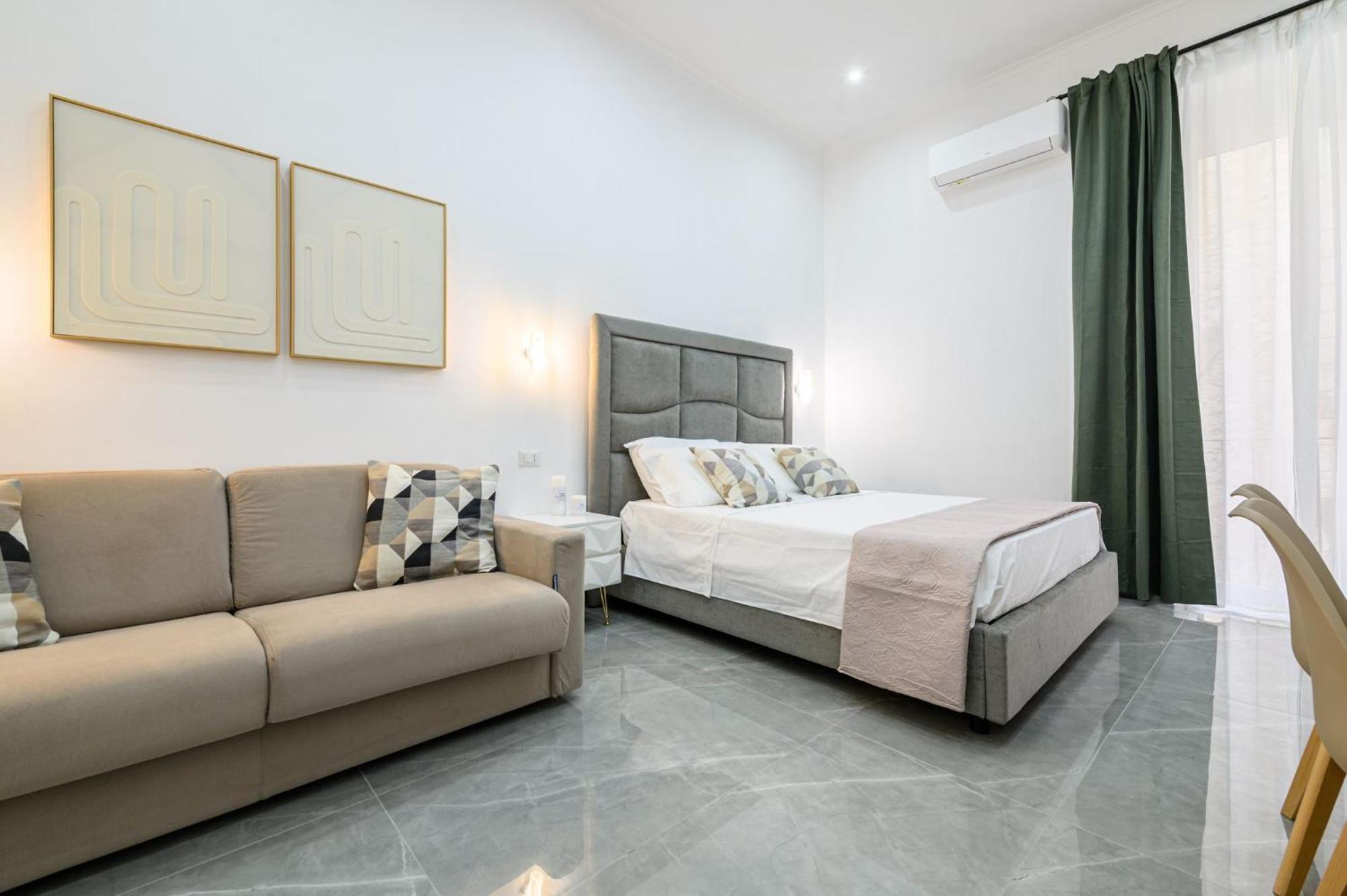 Giordano Suite Center Naples Extérieur photo