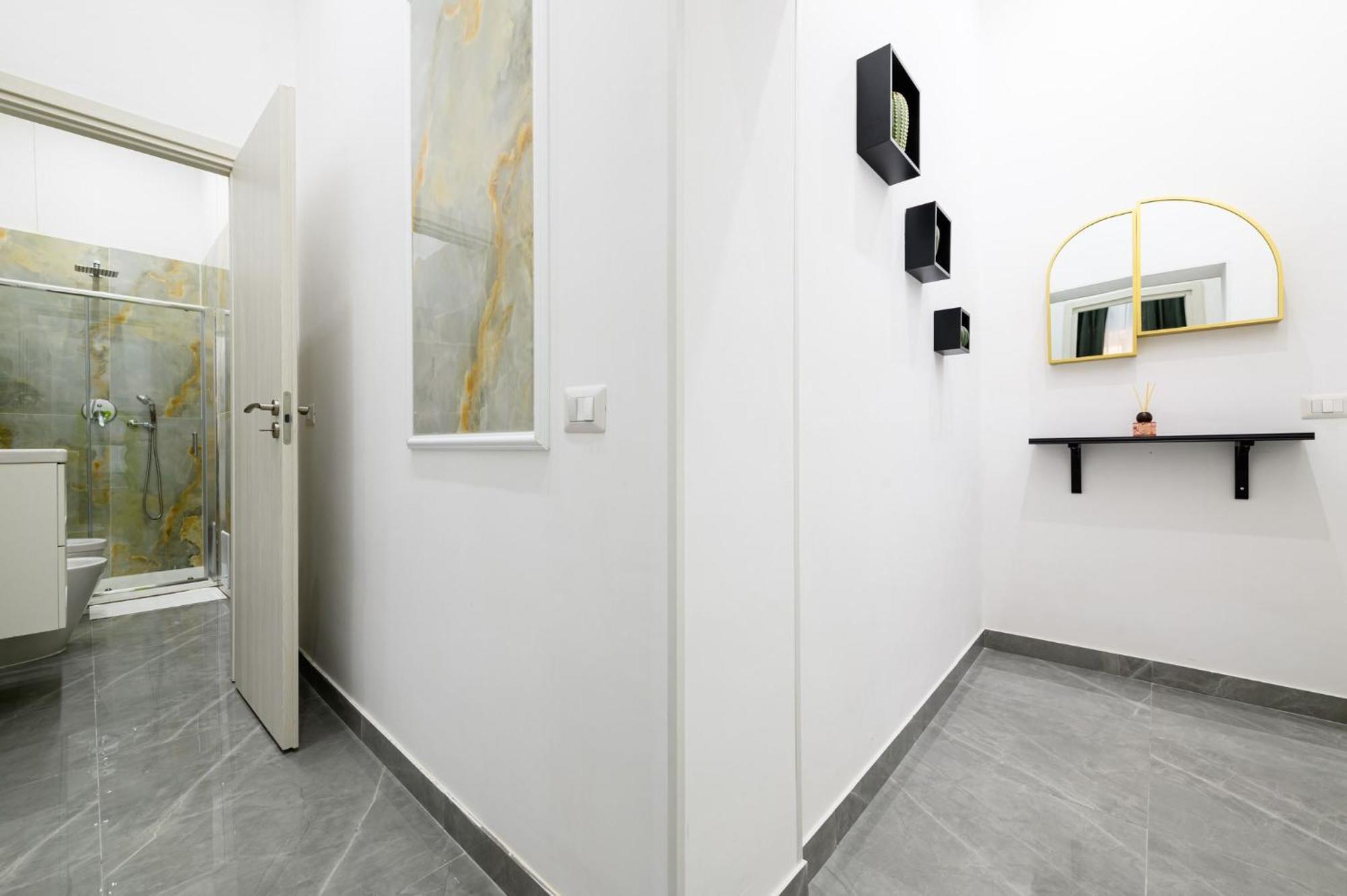 Giordano Suite Center Naples Extérieur photo