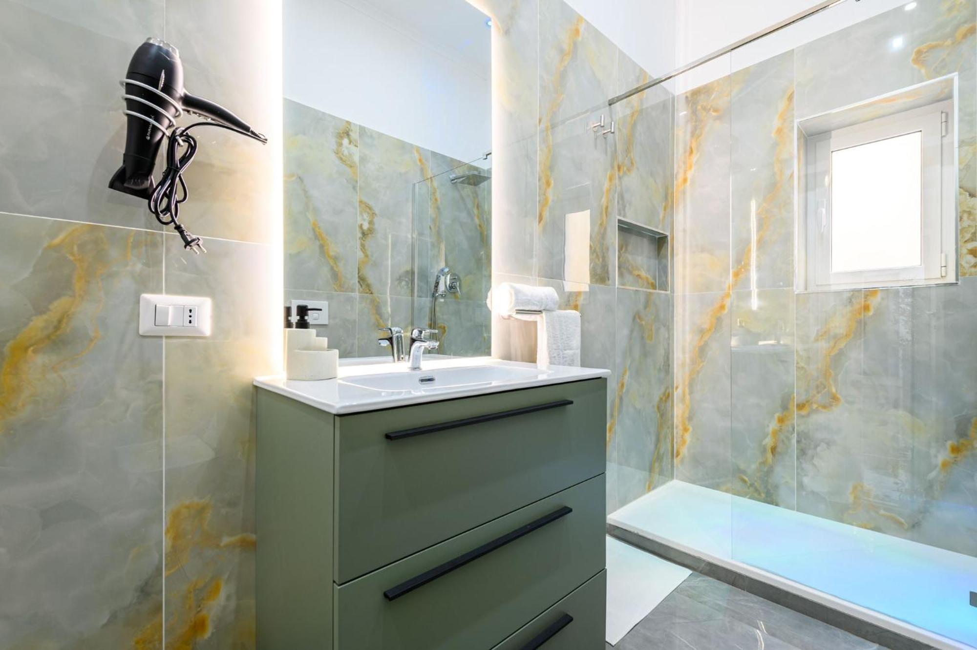 Giordano Suite Center Naples Extérieur photo