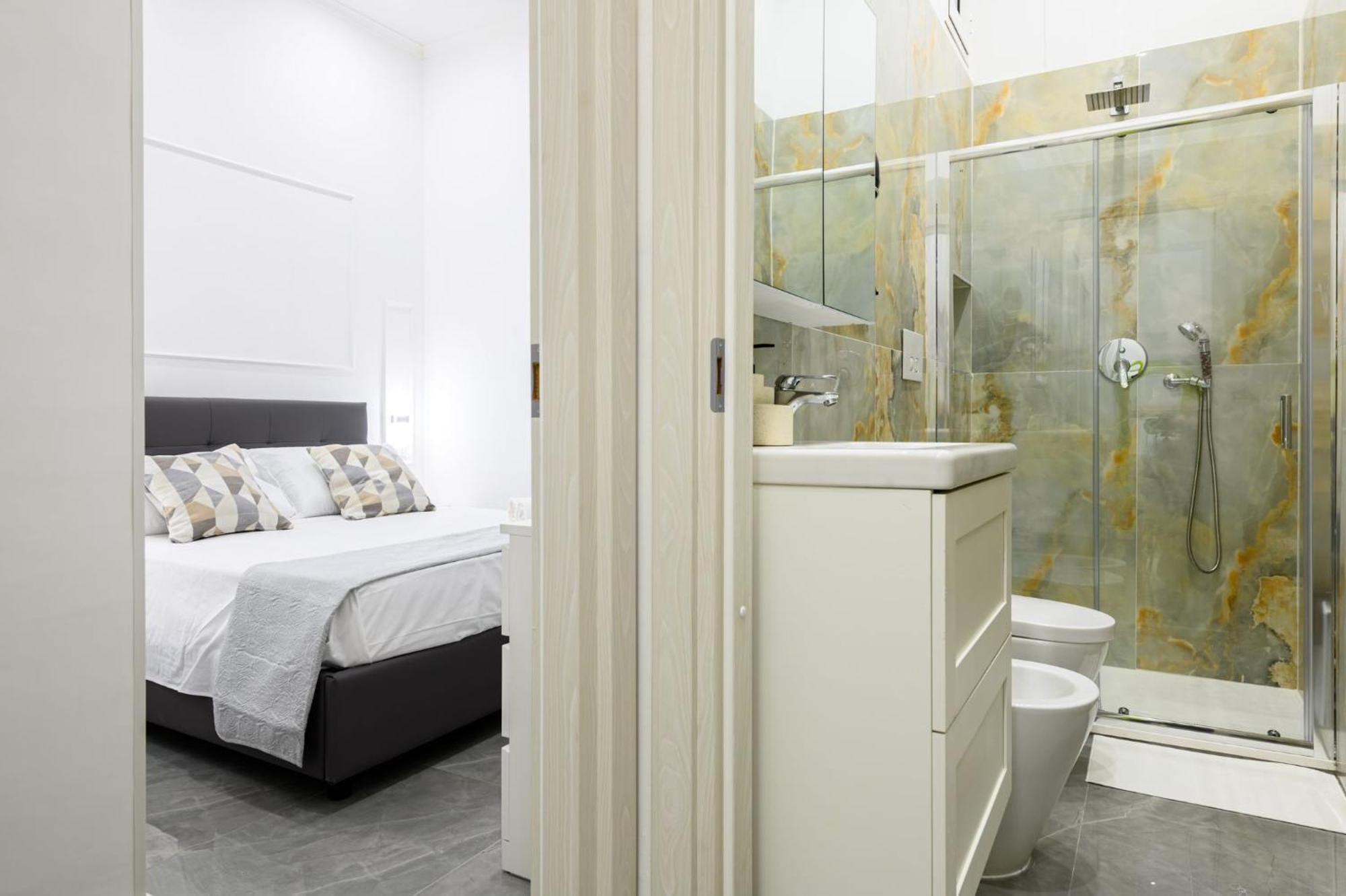 Giordano Suite Center Naples Extérieur photo