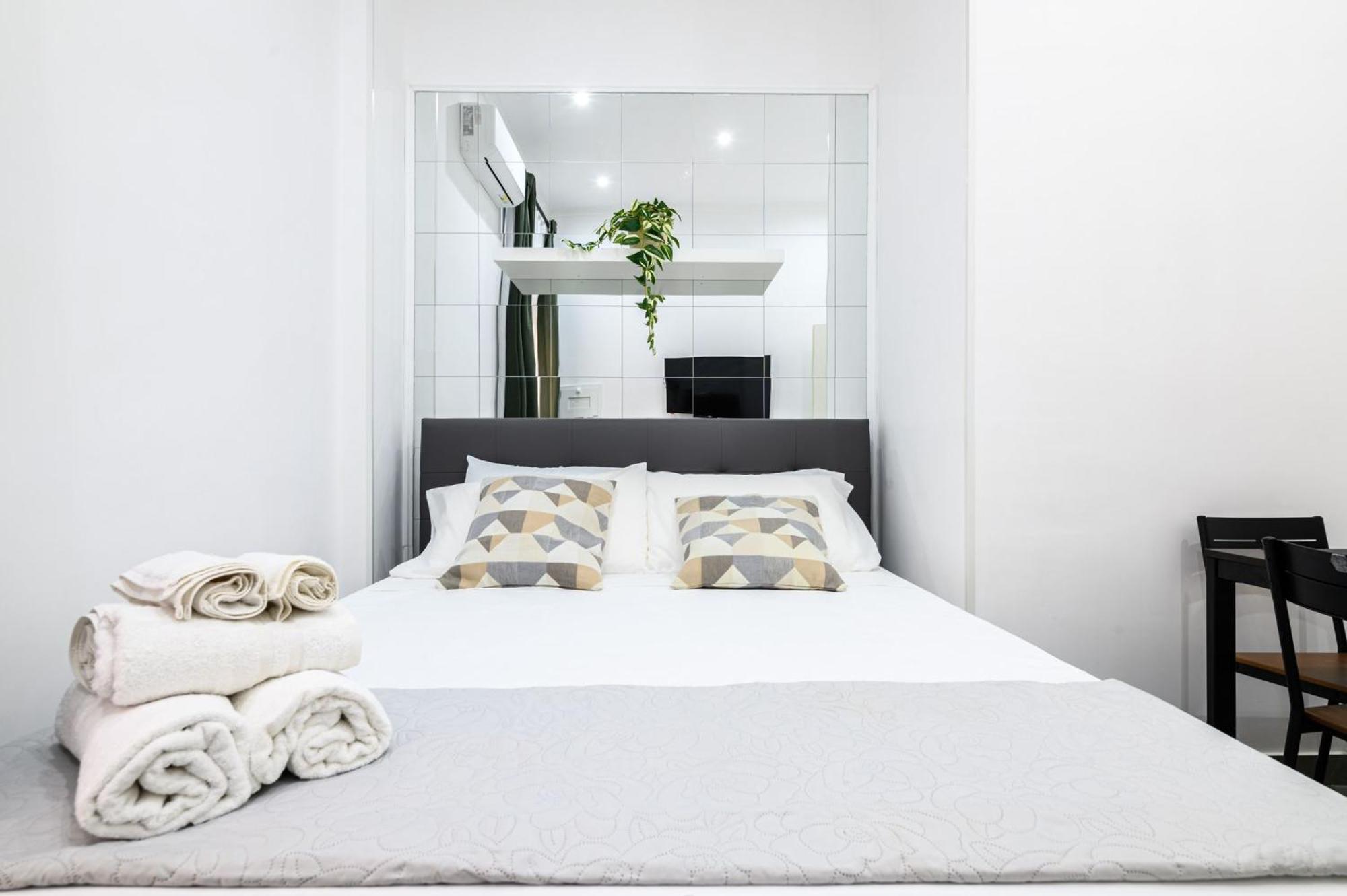 Giordano Suite Center Naples Extérieur photo