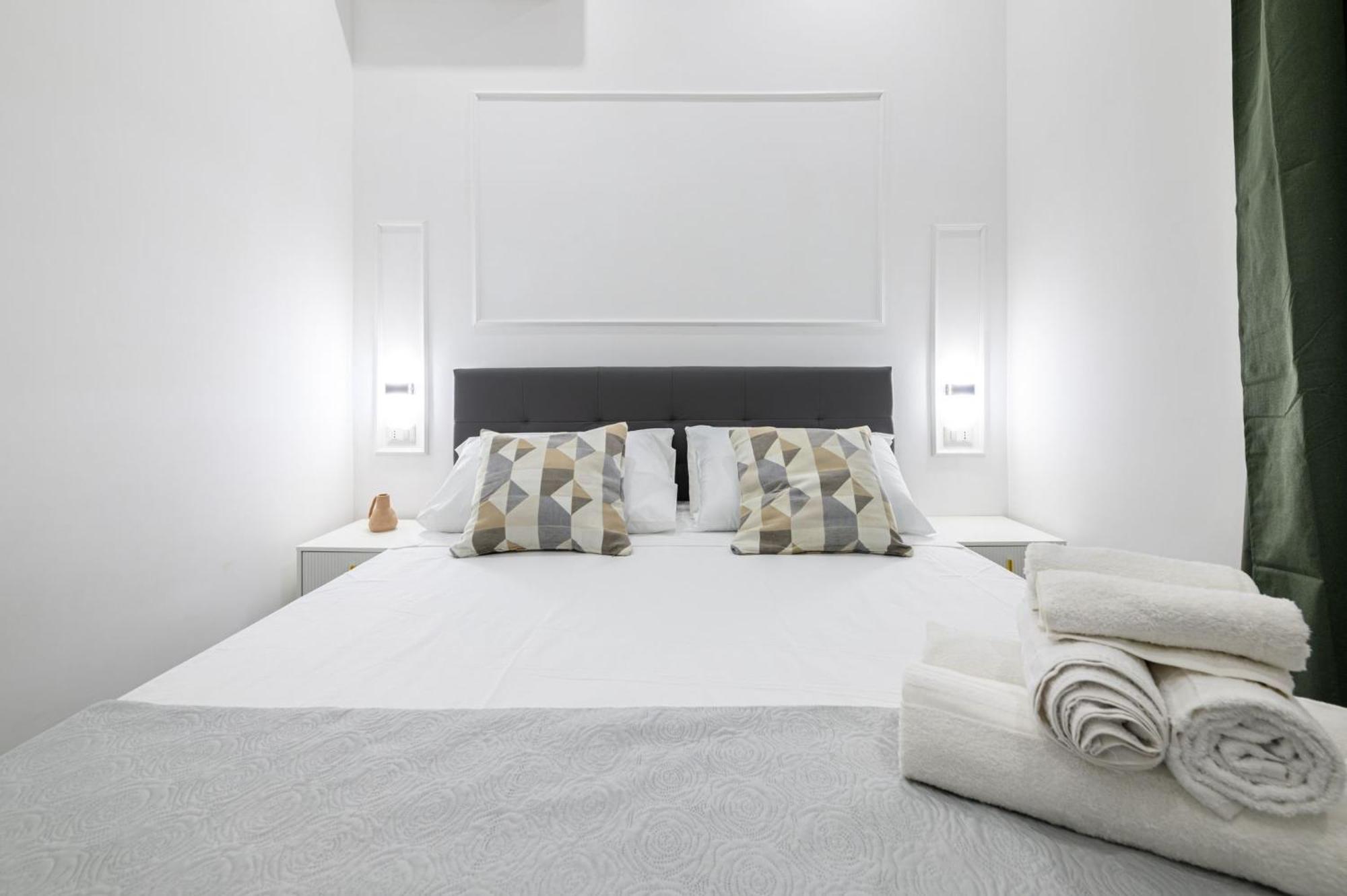 Giordano Suite Center Naples Extérieur photo