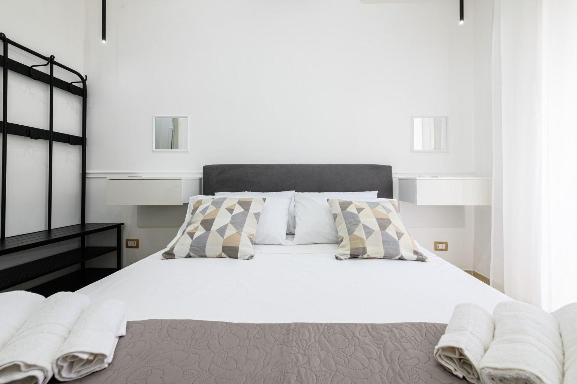 Giordano Suite Center Naples Extérieur photo