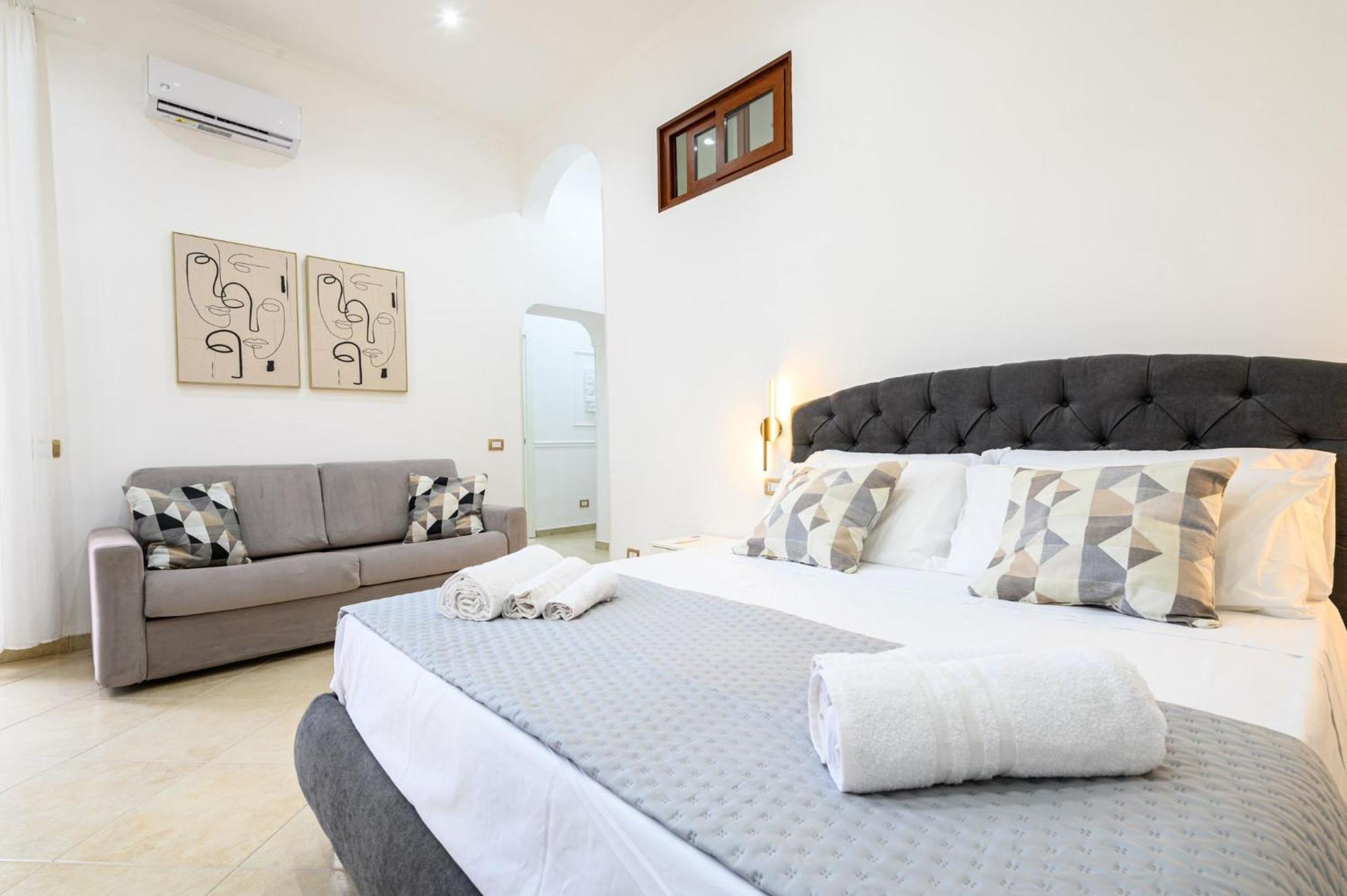 Giordano Suite Center Naples Extérieur photo